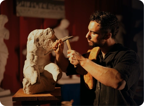 YAGO ESCULPIENDO DEL OTRO LADO