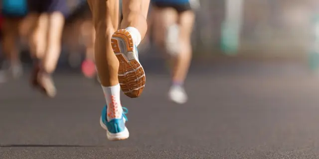 Calculadora de ritmos de carrera (min/km y km/h)